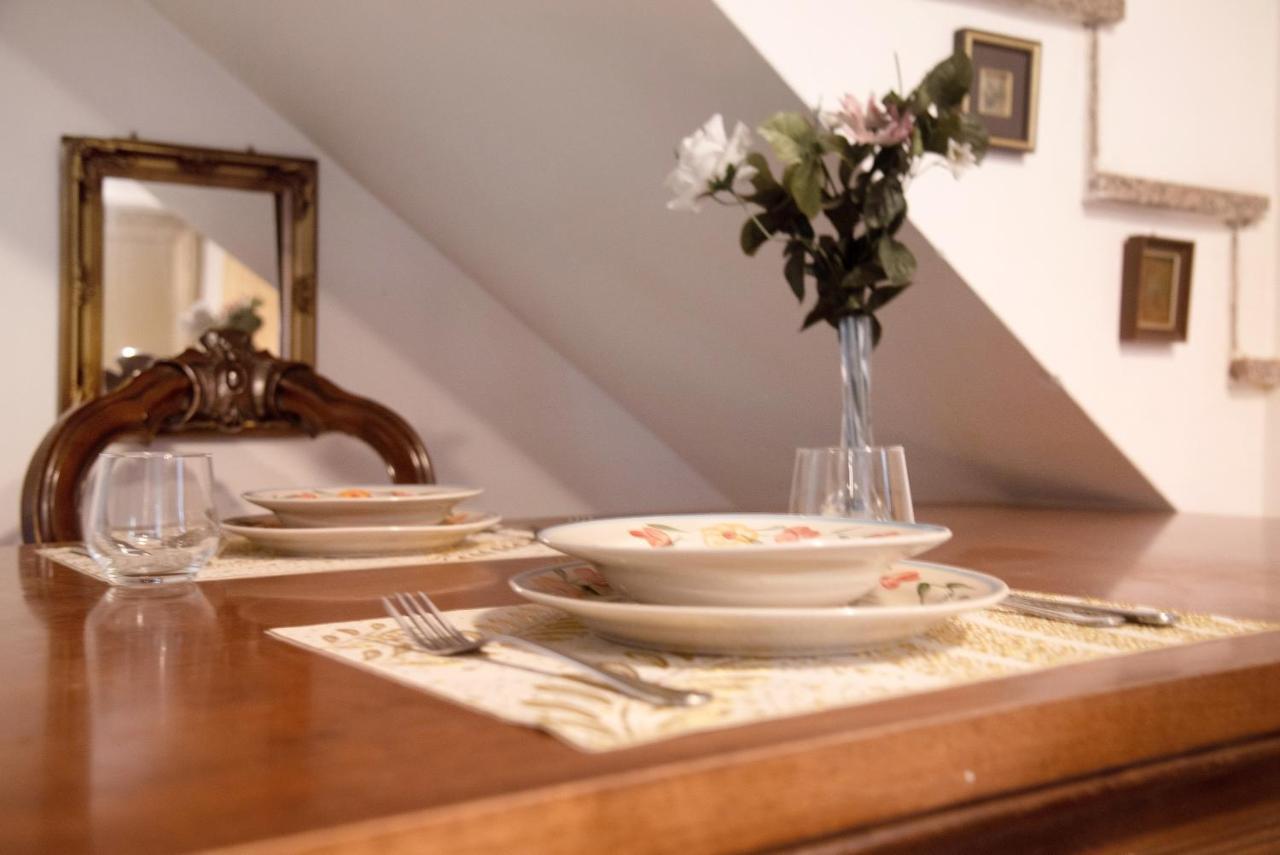 Casa Flora Appartamento Porto Ceresio Esterno foto